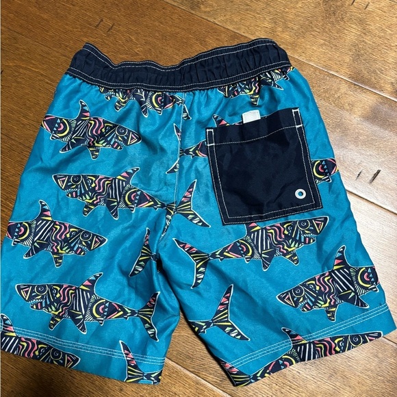 Gymboree swim trunks size 5-6 boys - Picture 2 of 2
